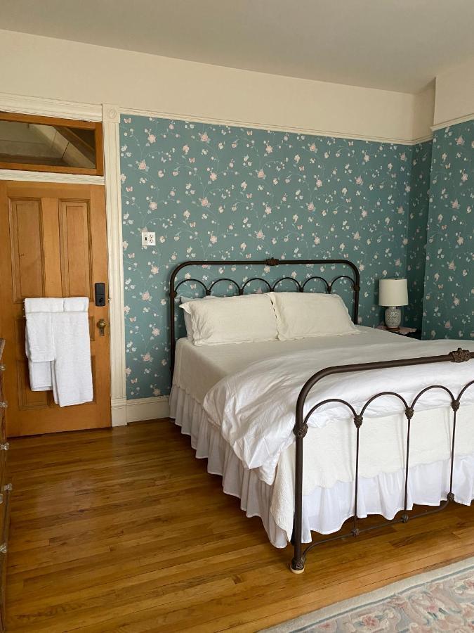 Gable House Bed And Breakfast Inn Дуранго Экстерьер фото