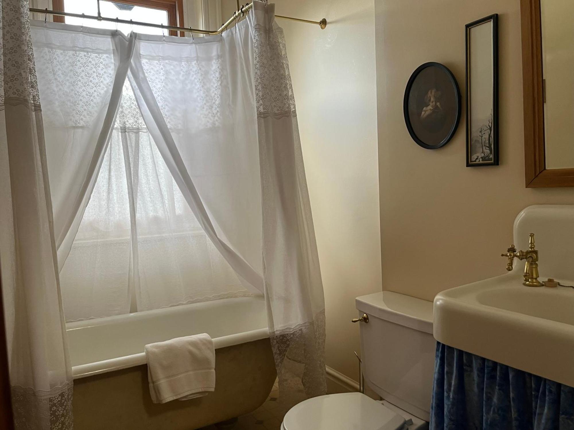 Gable House Bed And Breakfast Inn Дуранго Экстерьер фото