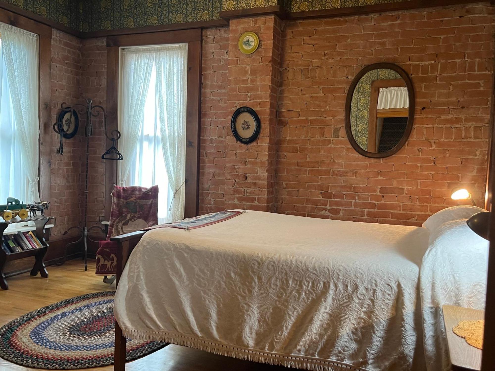 Gable House Bed And Breakfast Inn Дуранго Экстерьер фото