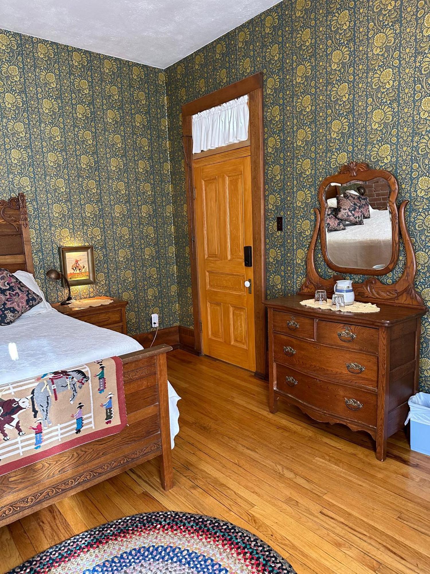 Gable House Bed And Breakfast Inn Дуранго Экстерьер фото